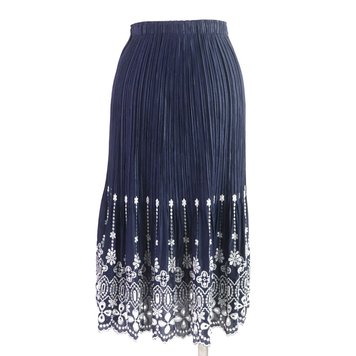 Discounted Excellent PLEATS PLEASE Long skirt Pleated finish, cutwork lace hem, embroidery