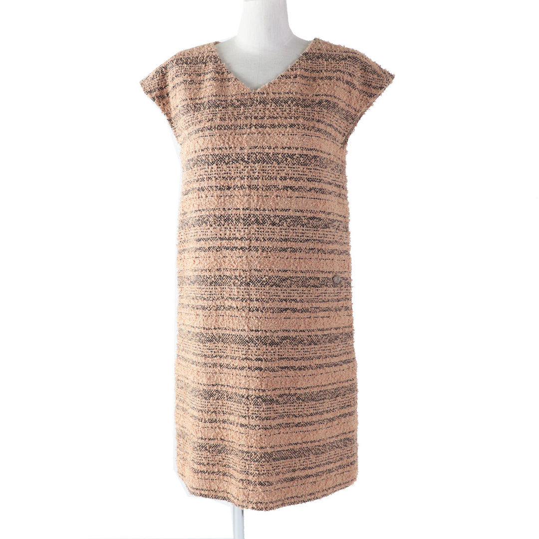 Discounted Excellent CHANEL one piece tweed with COCO Mark plate Beige black cotton Women