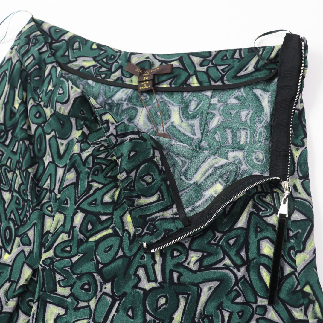 Discounted Pristine LOUIS VUITTON skirt Graffiti BoxPleated Green system Rayon Women 34