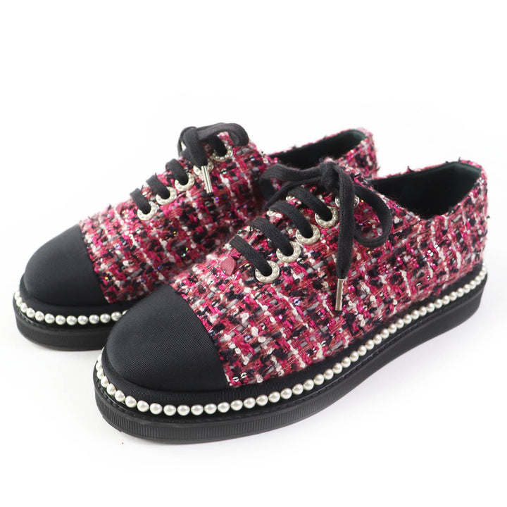 Discounted Excellent CHANEL Low cut sneakers with sequins and F pearls Pink black Women 35