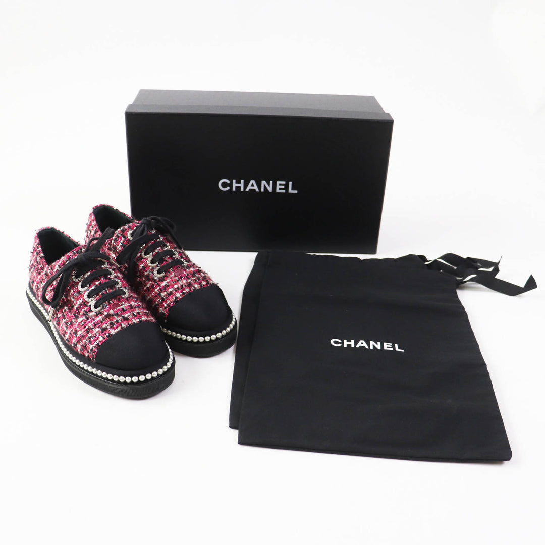 Discounted Excellent CHANEL Low cut sneakers with sequins and F pearls Pink black Women 35