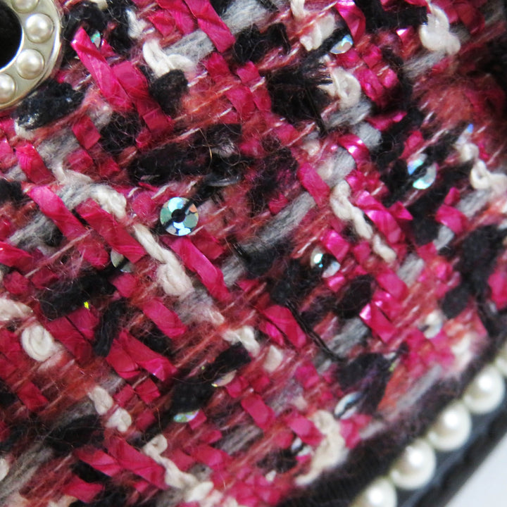 Discounted Excellent CHANEL Low cut sneakers with sequins and F pearls Pink black Women 35