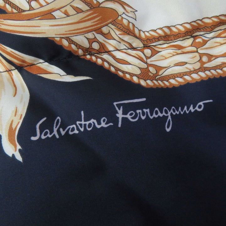 Great Salvatore Ferragamo down coat Reversible Navy/Multi Women 38