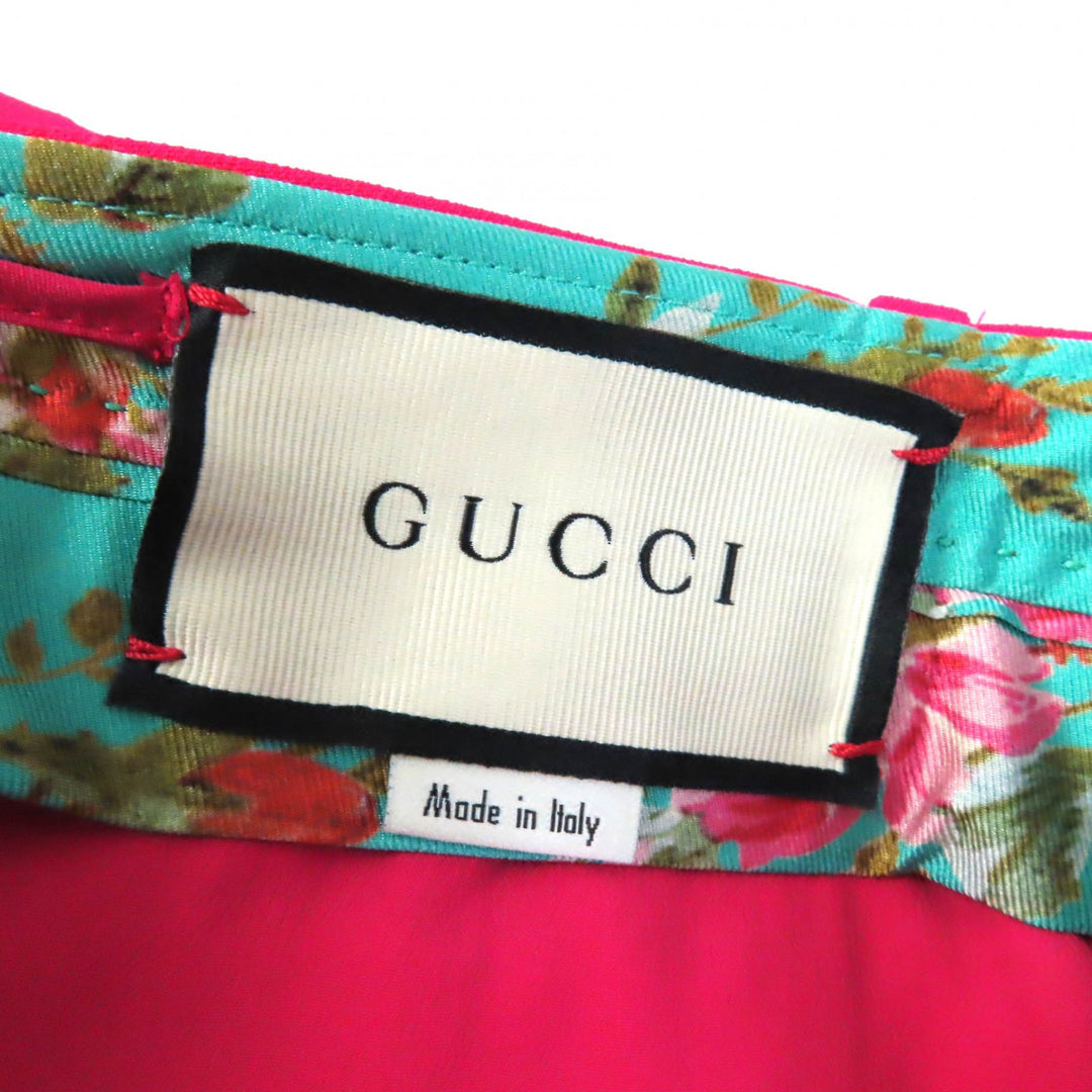 Discounted Great GUCCI Cropped pants Shell logo button waist floral pink Women 38 529540
