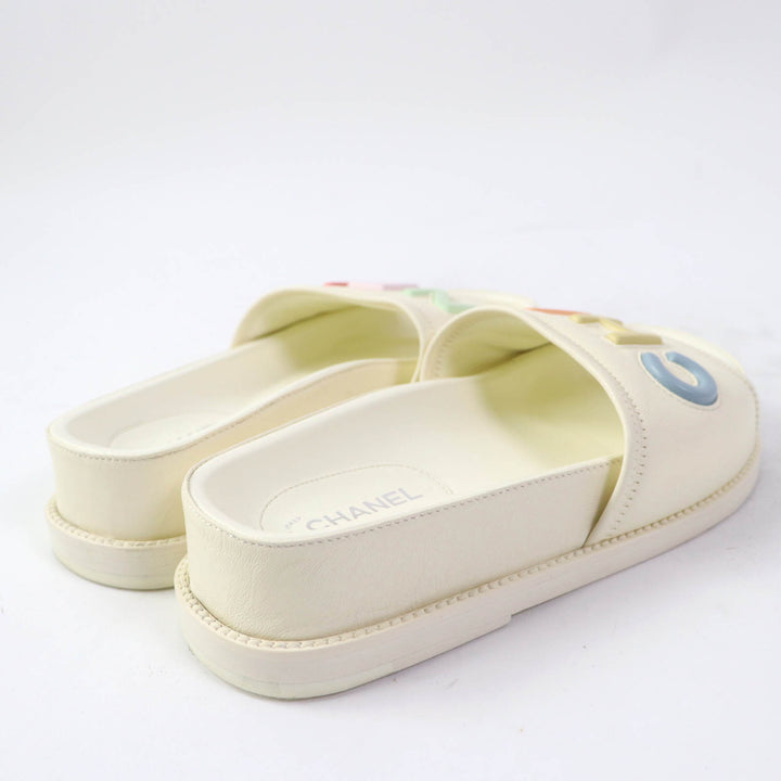 Great CHANEL Sandals Multicoloured logo slide sandals Ivory leather 35 G38933