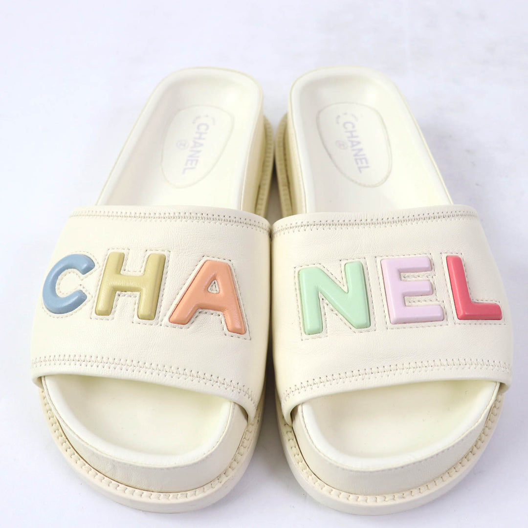Great CHANEL Sandals Multicoloured logo slide sandals Ivory leather 35 G38933