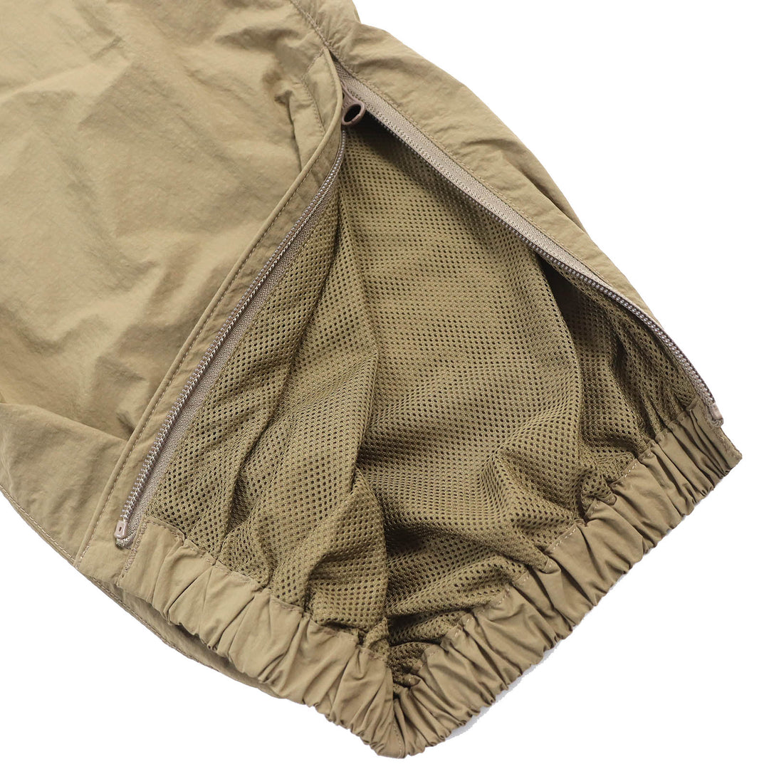 Discounted Pristine DAIWA PIER39 Pants TECH WINDBREAKER PANTS Coyote Nylon mens M BP-31022W
