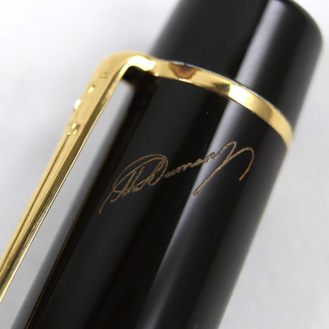 Excellent MONTBLANC fountain pen 1996 Fleur de lis Musketeer motif Signed 18K