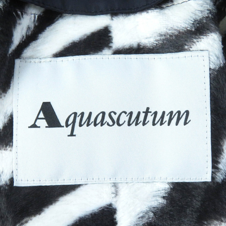 Pristine Aquascutum coat Zebra print padded liner, concealed placket, single Navy Nylon Women S