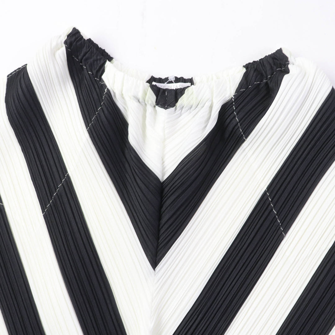 Pristine PLEATS PLEASE Saruel pants Diagonal striped wide pants White black 3