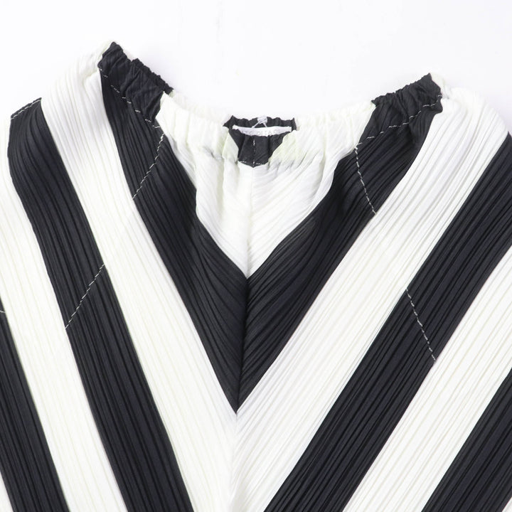 Pristine PLEATS PLEASE Saruel pants Diagonal striped wide pants White black 3