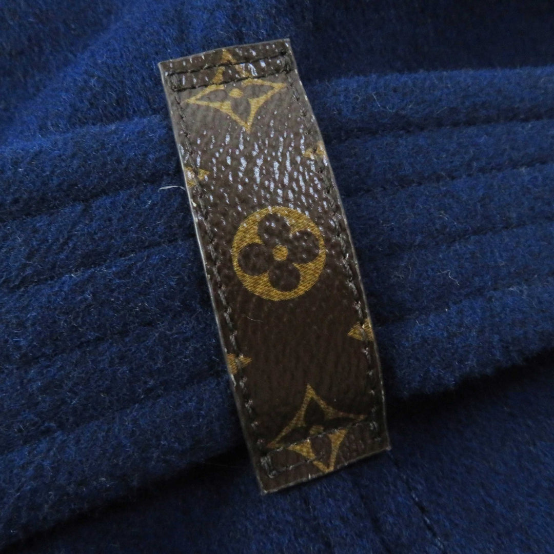 Excellent LOUIS VUITTON coat Giant Monogram Lamb leather, belt included Women 36 FJC022NUV