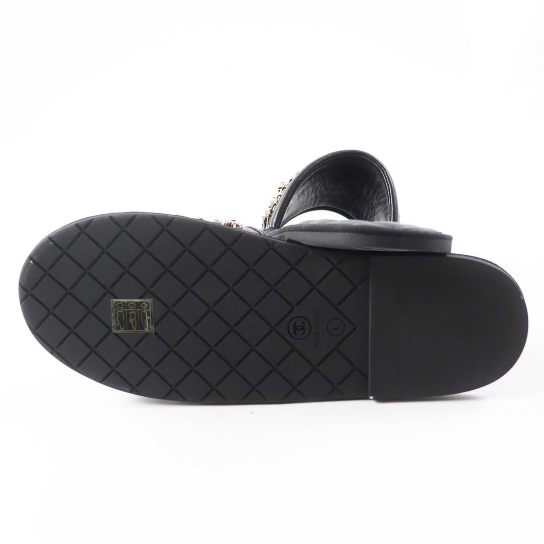 Pristine CHANEL Sandals COCO Mark F Pearl Chain Flat black leather Women L