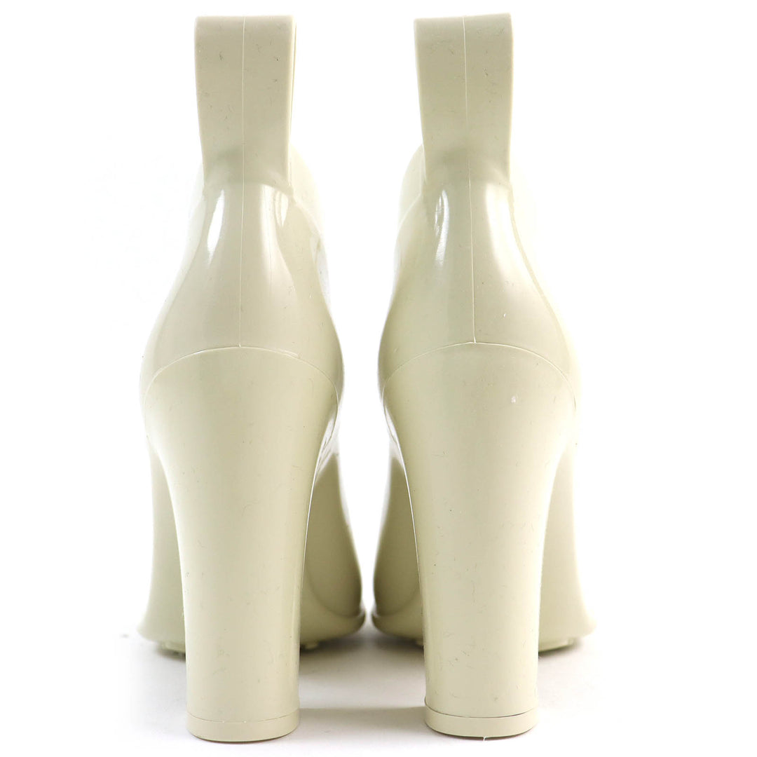 Excellent BOTTEGAVENETA Rain shoes Shine Rain Boots Rubber Boots Ivory rubber
