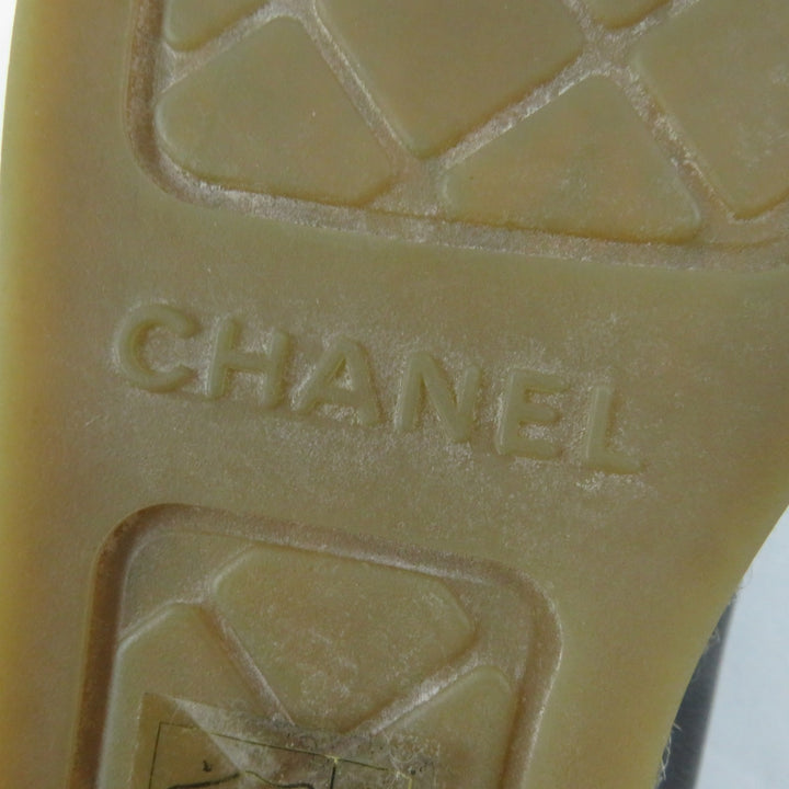 Excellent CHANEL Leather shoes COCO MarkPattern Black White Women 35 22S G38628