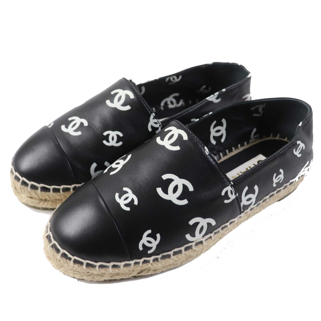 Excellent CHANEL Leather shoes COCO MarkPattern Black White Women 35 22S G38628