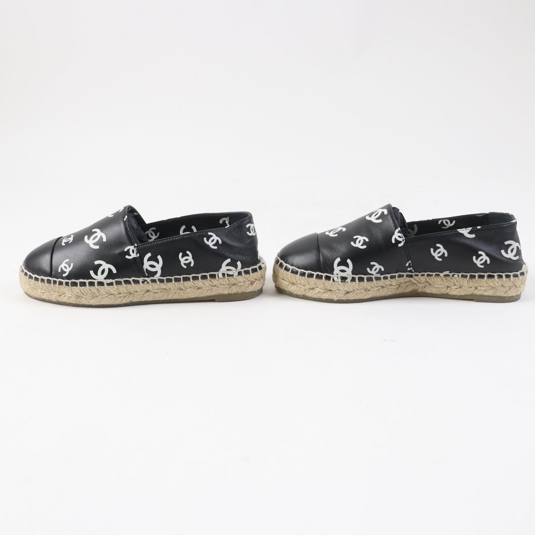 Excellent CHANEL Leather shoes COCO MarkPattern Black White Women 35 22S G38628