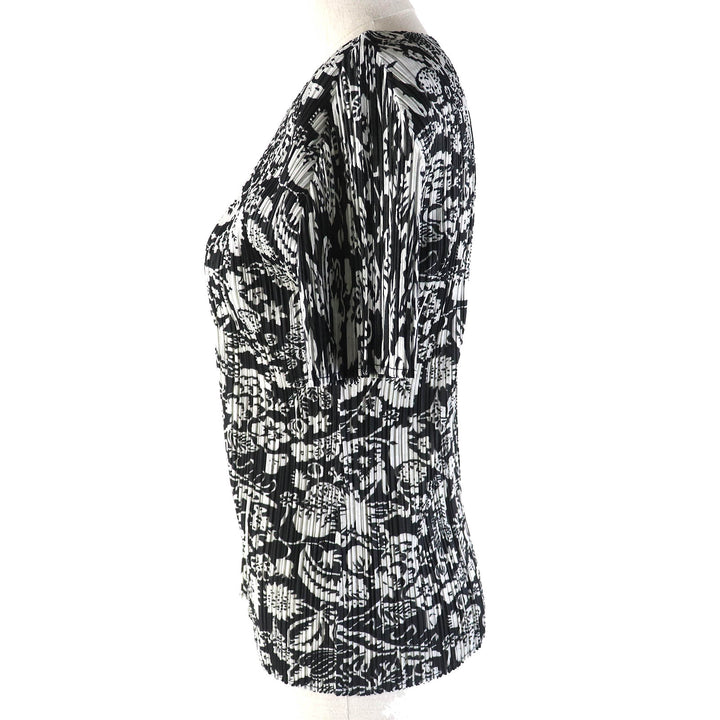 Excellent PLEATS PLEASE T-shirt All-over print Crew neck Short sleeves black polyester Women 4 PP93-JK751
