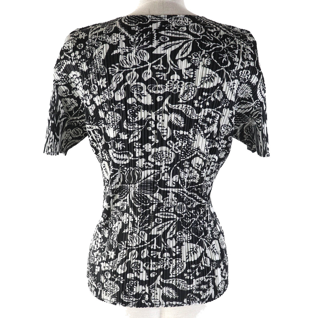 Excellent PLEATS PLEASE T-shirt All-over print Crew neck Short sleeves black polyester Women 4 PP93-JK751