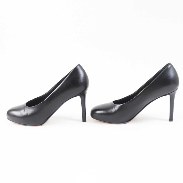 Great CHANEL pumps Round toe with COCO Mark black leather Women 36 G35025