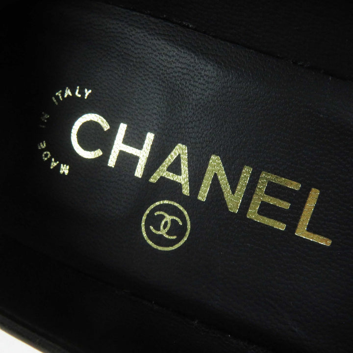 Great CHANEL pumps Round toe with COCO Mark black leather Women 36 G35025