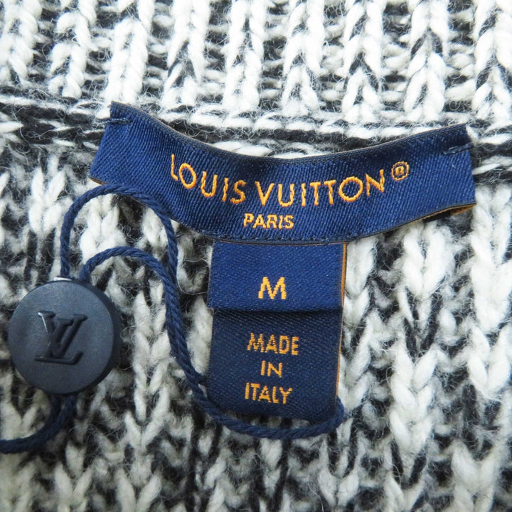 Pristine LOUIS VUITTON one piece Monogram design belted long sleeve chunky knit Women M