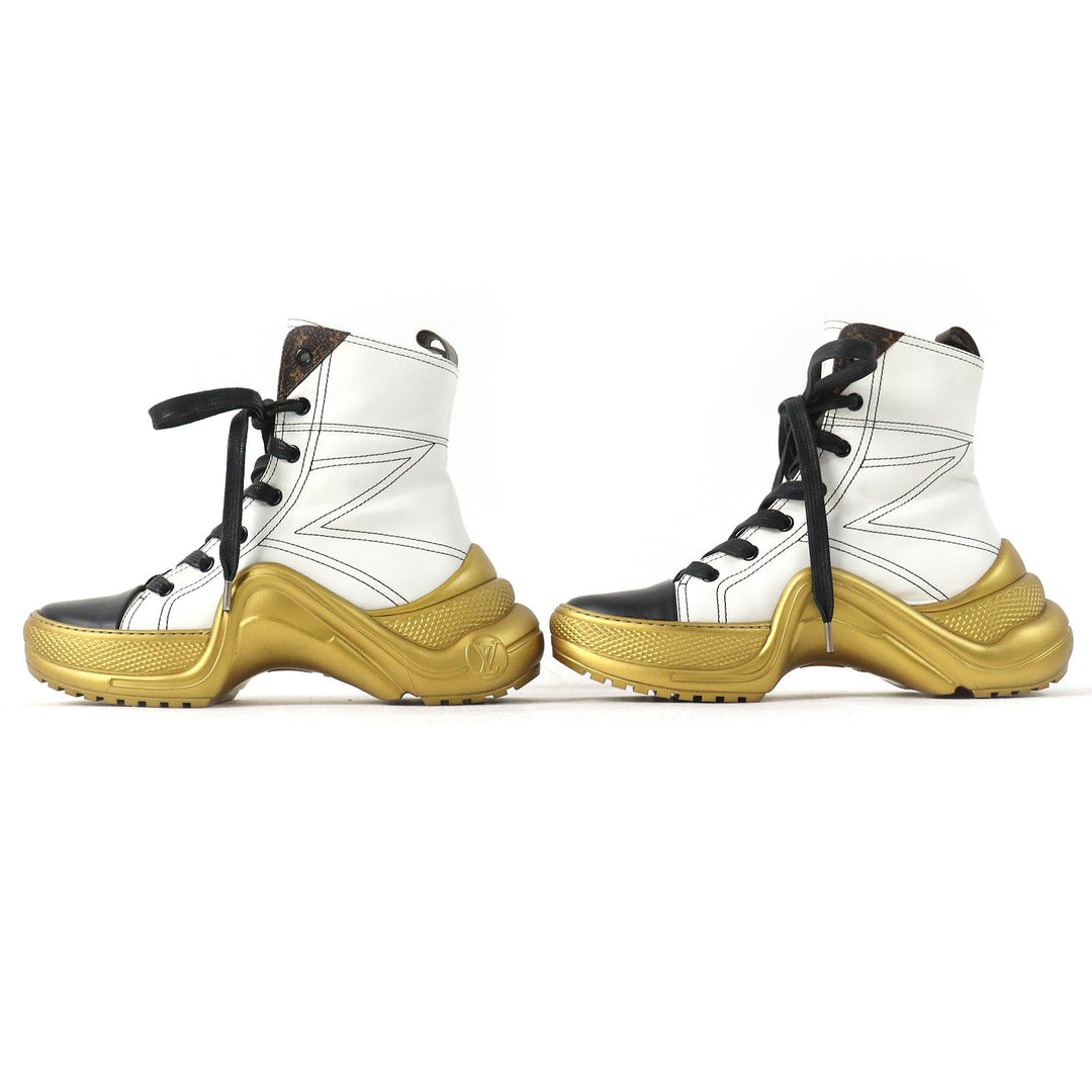 Excellent LOUIS VUITTON Ankle boots Monogram lace-up short boots leather Women