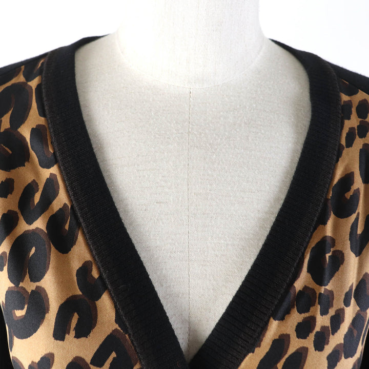 Great LOUIS VUITTON cardigan Leopard silk V-neck with logo button Black brown Women XS