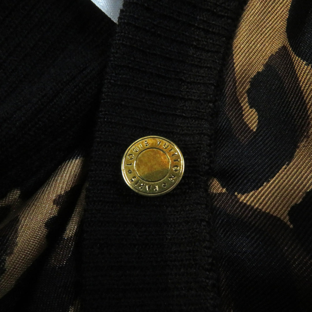 Great LOUIS VUITTON cardigan Leopard silk V-neck with logo button Black brown Women XS
