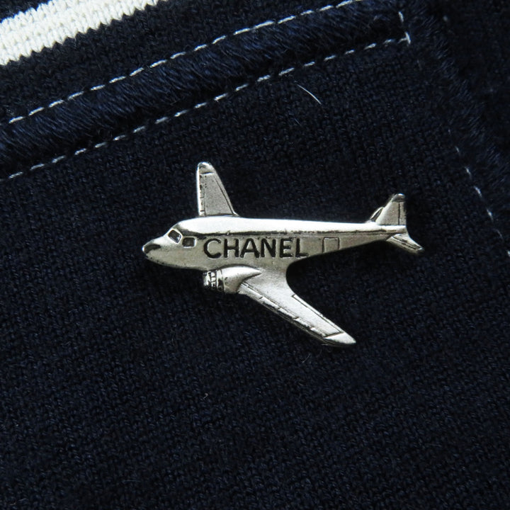 Great CHANEL skirt With airplane charm Dark Navy White cotton Women 40 08C P32497