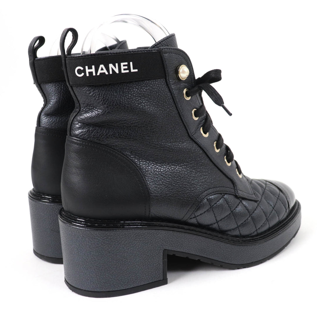 Excellent CHANEL Ankle boots Logo Matelasse F Pearl Lace-up Women 37 G38514