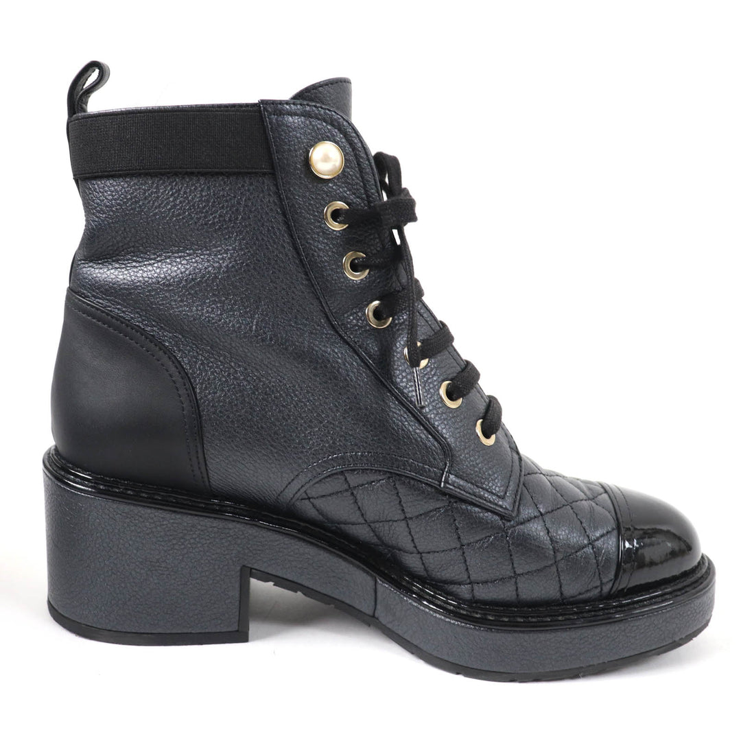 Excellent CHANEL Ankle boots Logo Matelasse F Pearl Lace-up Women 37 G38514