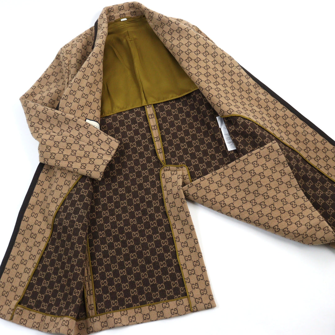Excellent GUCCI Chester coat GG jacquard melton covered button Beige mens 50