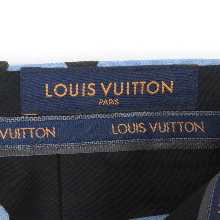 Pristine LOUIS VUITTON Shorts Monogram Flower Pleated Shorts Light blue wool