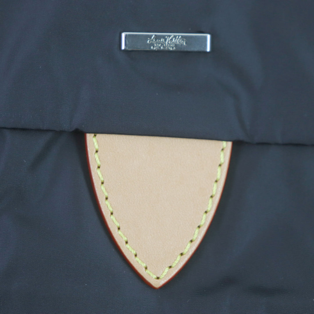 Great LOUIS VUITTON Mountain parka Nylon Rain Hoodie Blouson 50 1A5CWA