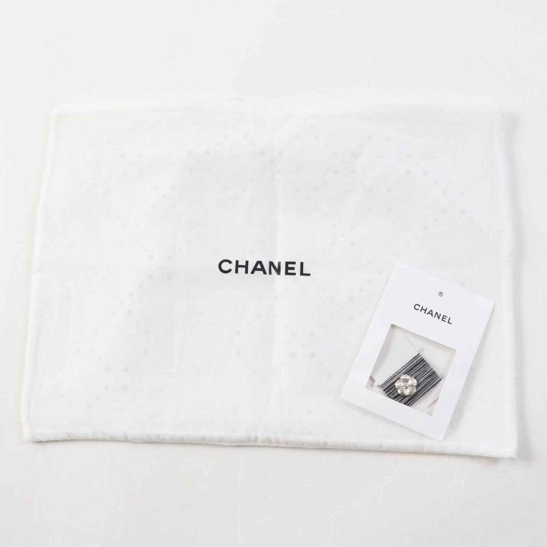 Excellent CHANEL cardigan Camellia COCO Button White x black cashmere Women 36