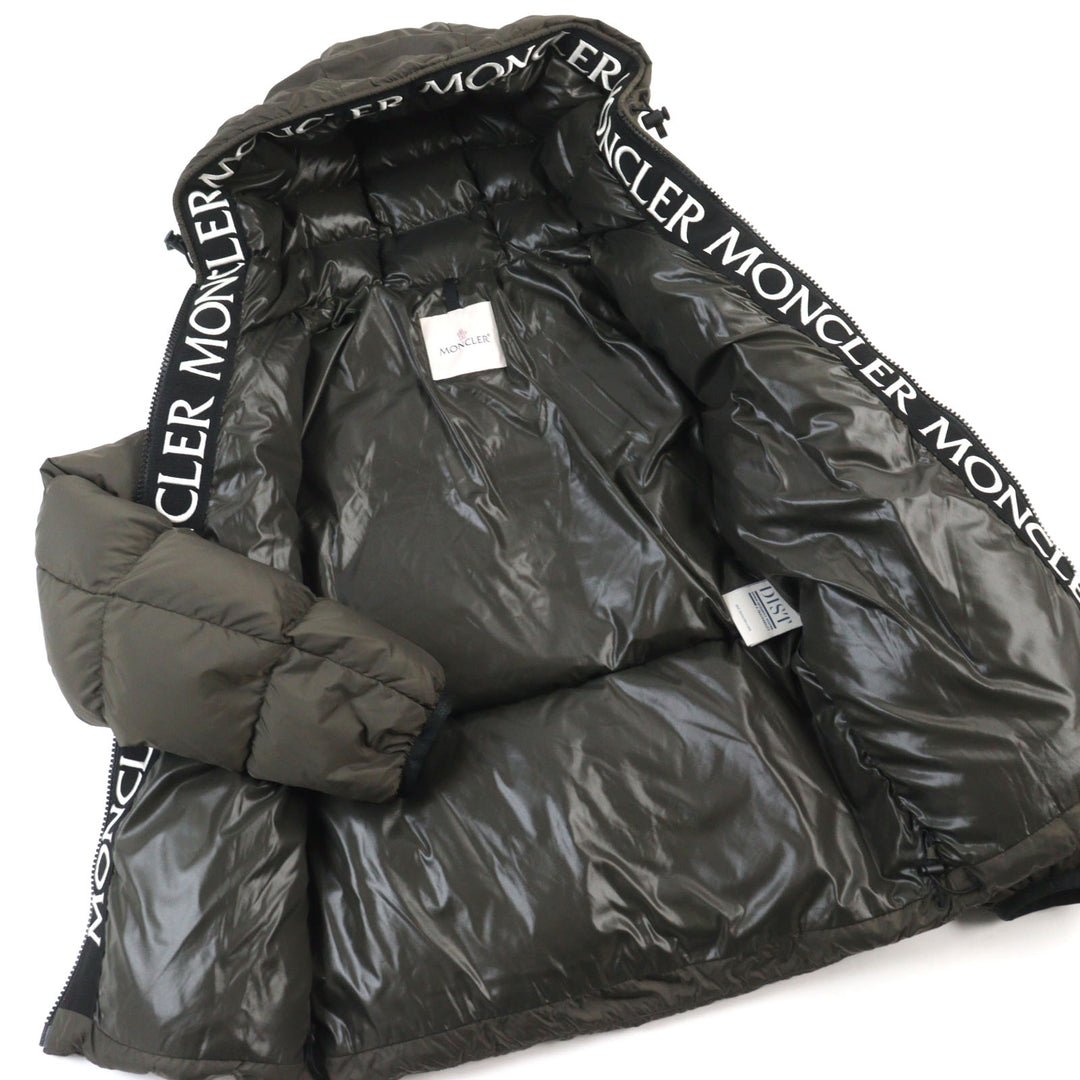 Great MONCLER Down jacket MONTCLA GIUBBOTTOKhaki green Nylon mens1 F20911B56900 C0300