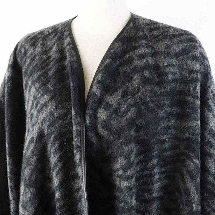 Great Loro Piana poncho Piping gram skin animal pattern cape with logo cashmere