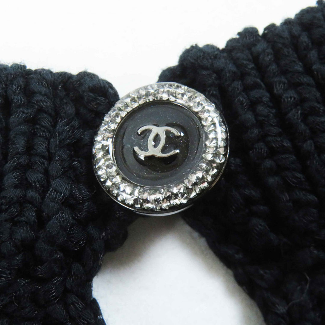 Excellent CHANEL Short sleeve knit Cropped length black Women 36 22S P72760