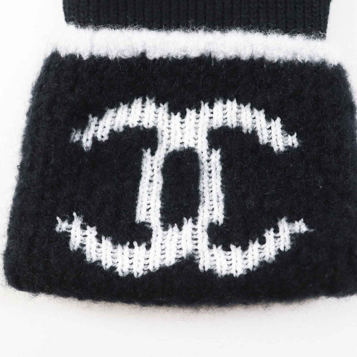 Pristine CHANEL gloves COCO Mark Bicolor Black White wool Women