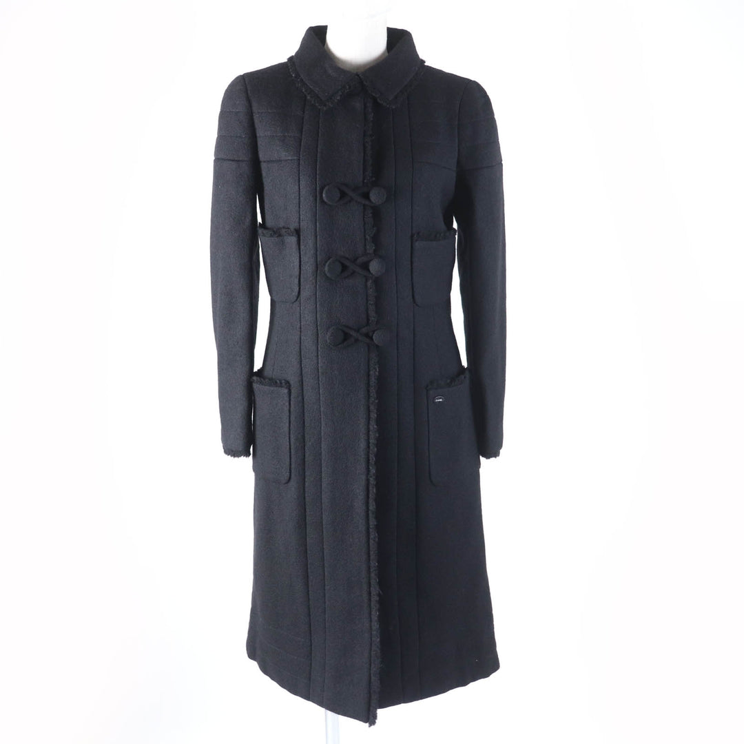 Excellent CHANEL coat With logo cut off black wool Women 36 P28956 06A