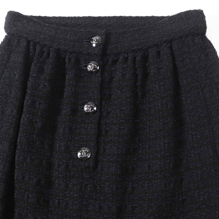 Excellent CHANEL skirt COCO Mark button with rhinestones Tweed black Women 36 21C P70024