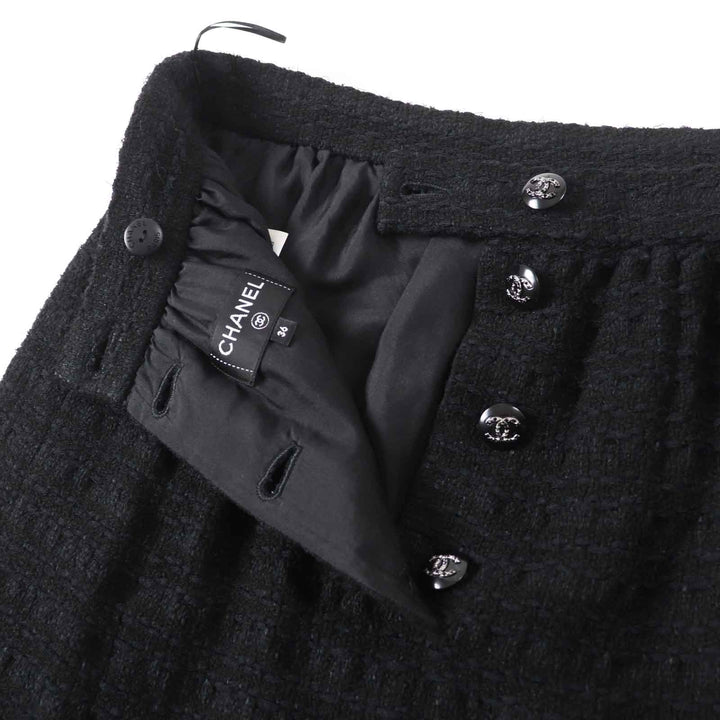 Excellent CHANEL skirt COCO Mark button with rhinestones Tweed black Women 36 21C P70024