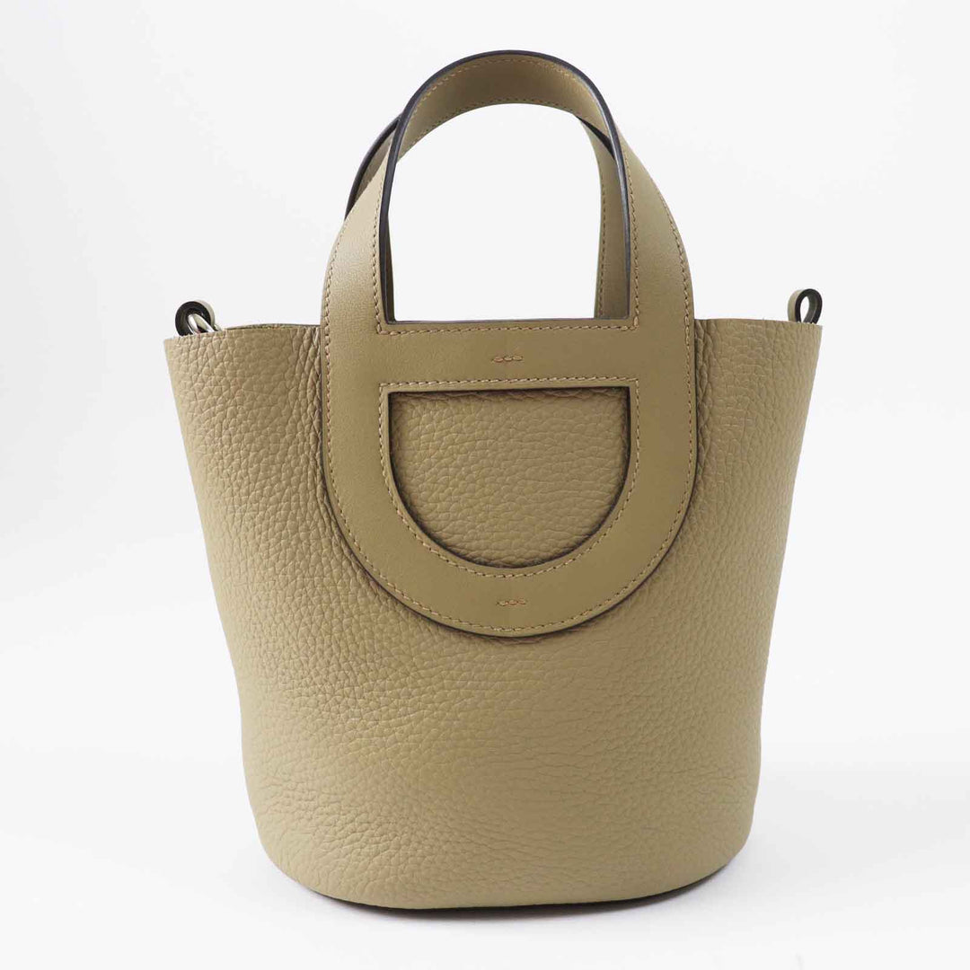 Pristine HERMES Handbag in the loop 18 Taurillon Clemence Women