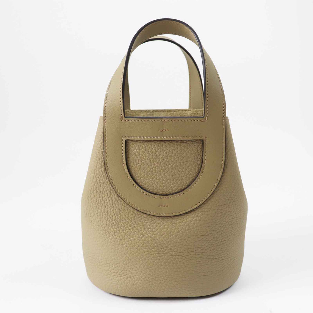 Pristine HERMES Handbag in the loop 18 Taurillon Clemence Women