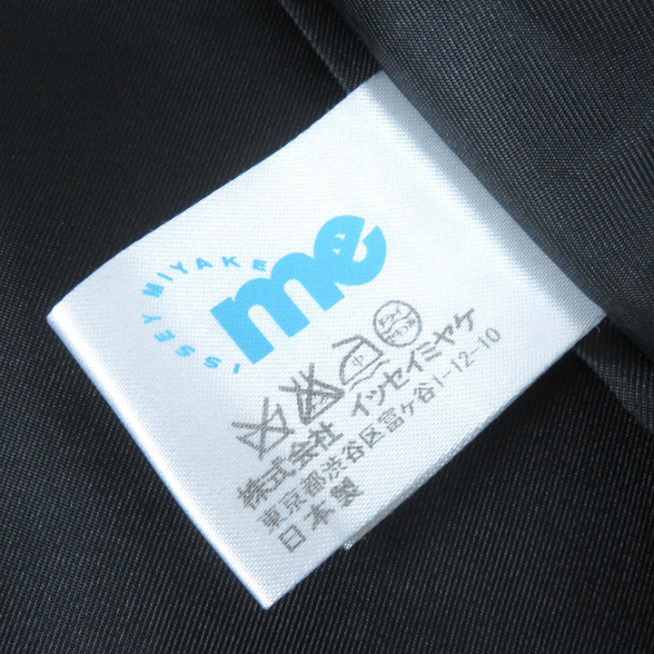 Great me ISSEY MIYAKE Jacket Logo button, concealed placket, tweed wool