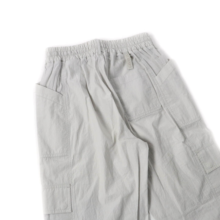 Excellent MONCLER cargo pants PANTALONE With logo patch Light gray cotton Women