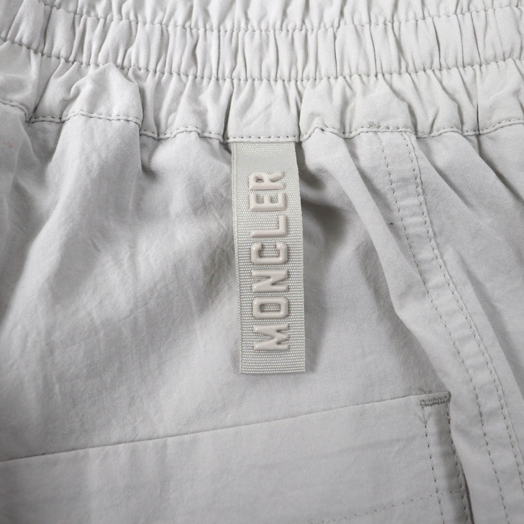 Excellent MONCLER cargo pants PANTALONE With logo patch Light gray cotton Women 38