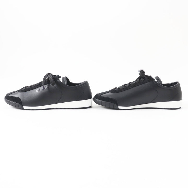 Pristine CHANEL sneakers Black White Calf leather Women 36 24S G45714