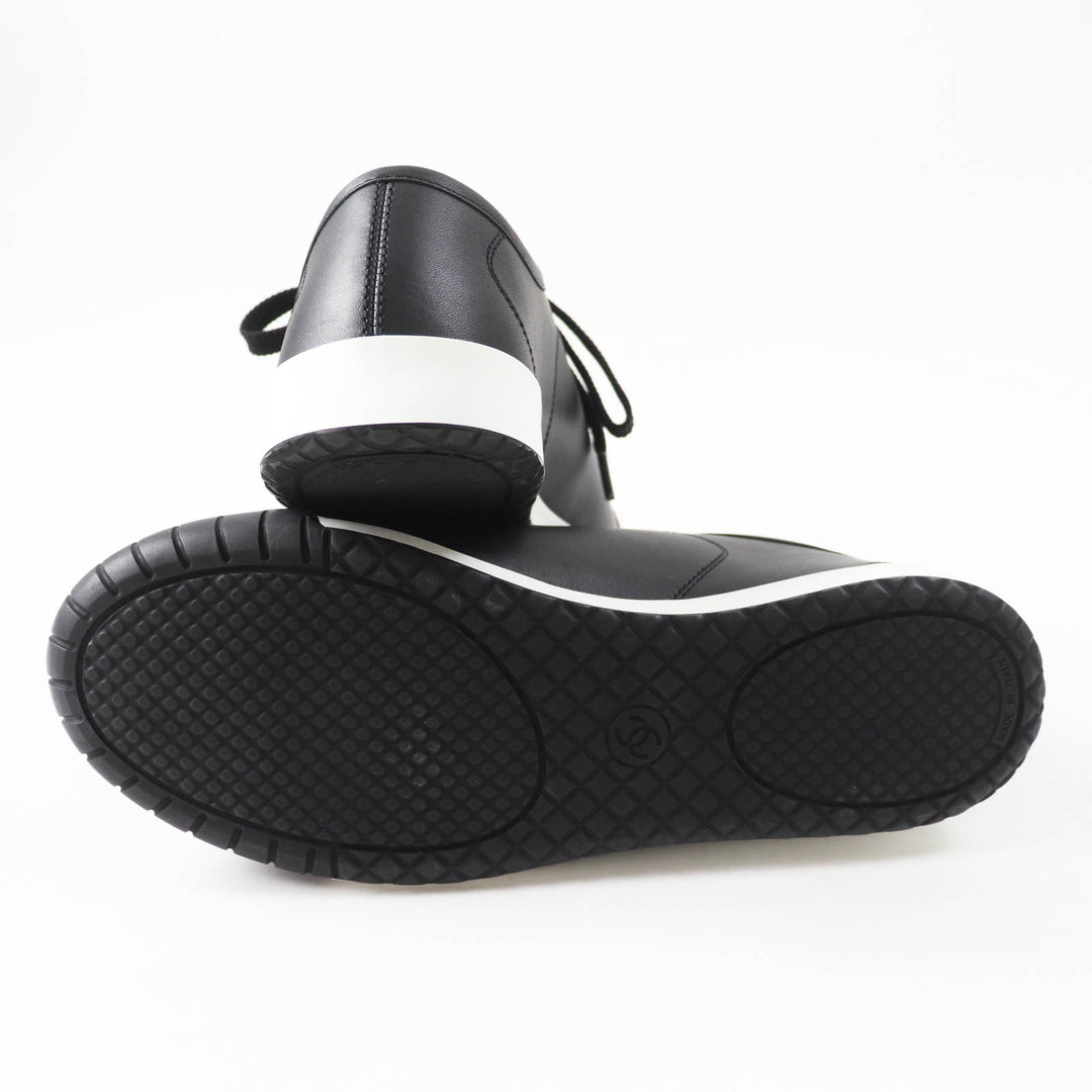 Pristine CHANEL sneakers Black White Calf leather Women 36 24S G45714